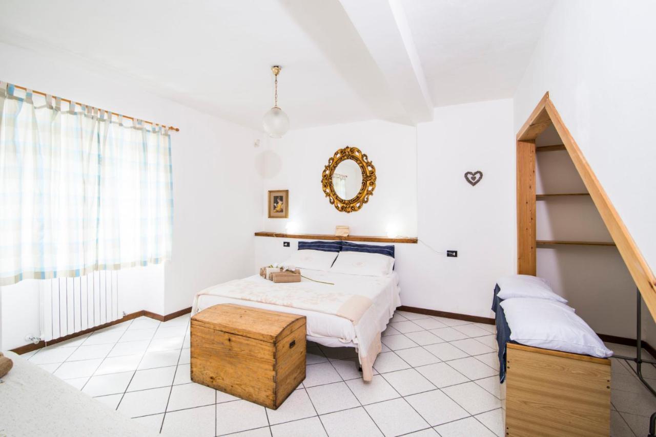 Casa Vacanze Linda Gera Lario Ngoại thất bức ảnh